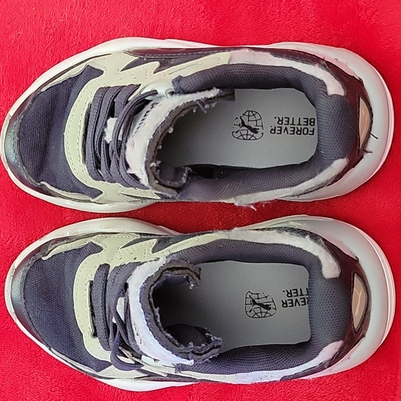 Puma toddler sneakers - Picture 3 of 5